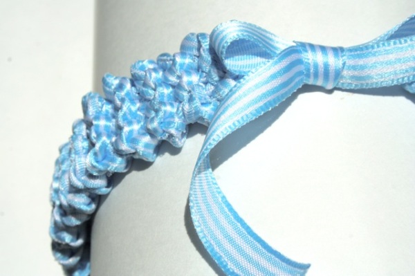 knitted wedding garter - left view